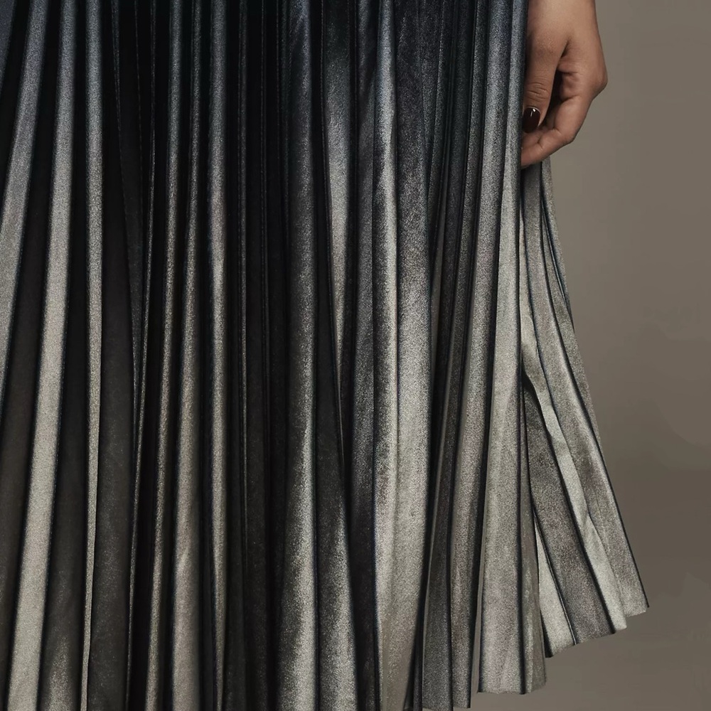 NWT Anthropologie Pleated Velvet Midi Dress Navy Size 1X - Picture 5 of 6